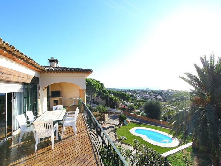 Ferienhaus für 6 Personen, mit Terrasse und Garten an der Costa Brava - 3