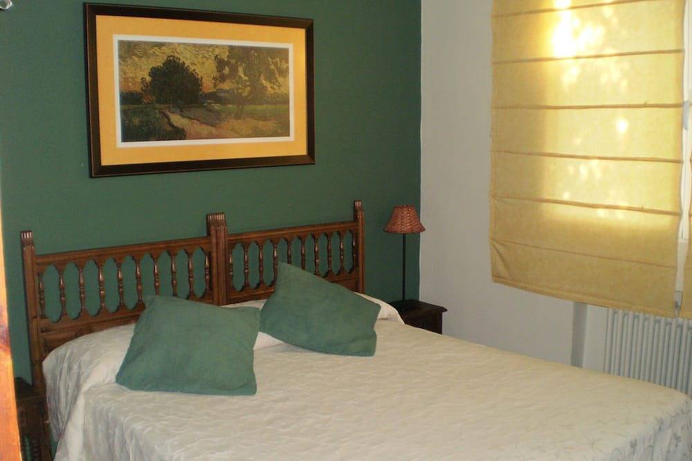 Casa rual completa de 12 plazas max. en la sierra de madrid in Valdemanco, Madrid Province