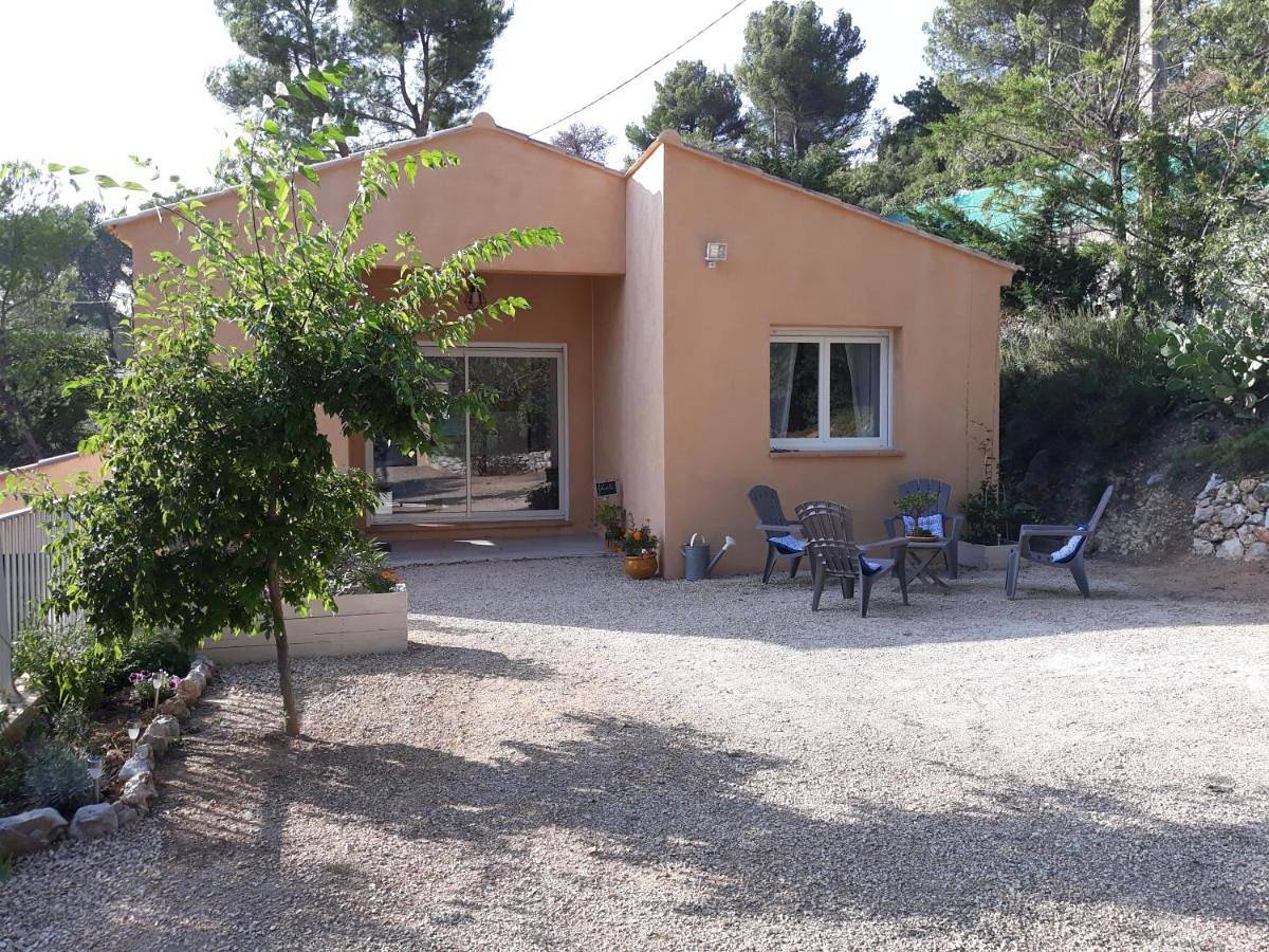 Two-Bedroom House in Peypin, Côte méditerranéenne (France)