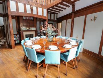 Holiday Rental for 15 People in Peterborough, East of England, Photo 3
