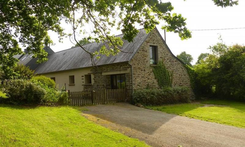 Gîte pour 5 personnes, avec jardin et terrasse à Saint-Gonnery
