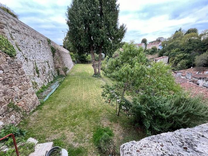 Location de vacances pour 12 personnes, avec vue et jardin, animaux acceptés à Nontron - 2