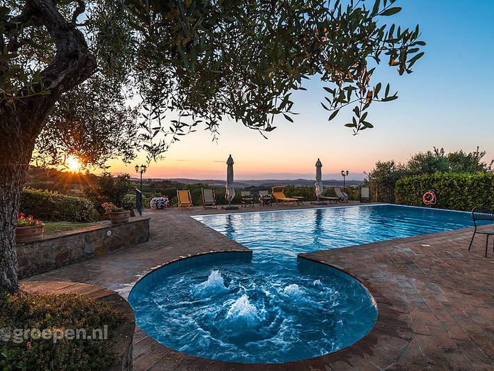 Location de vacances pour 16 personnes, avec Balcon/Terrasse et Terrasse ainsi que Jardin et Piscine à Montaione - 2