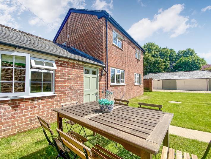 Cottage for 6 people, with Garden in North Wessex Downs