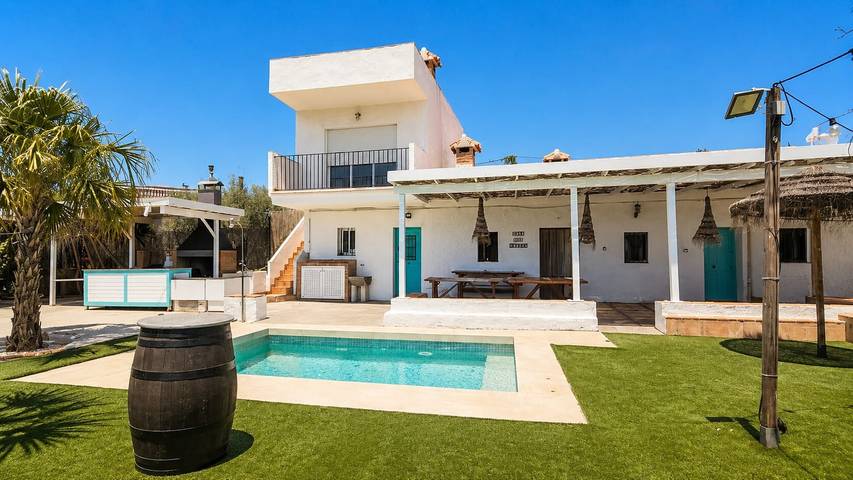 Ferienhaus für 11 Personen, mit Balkon und Garten