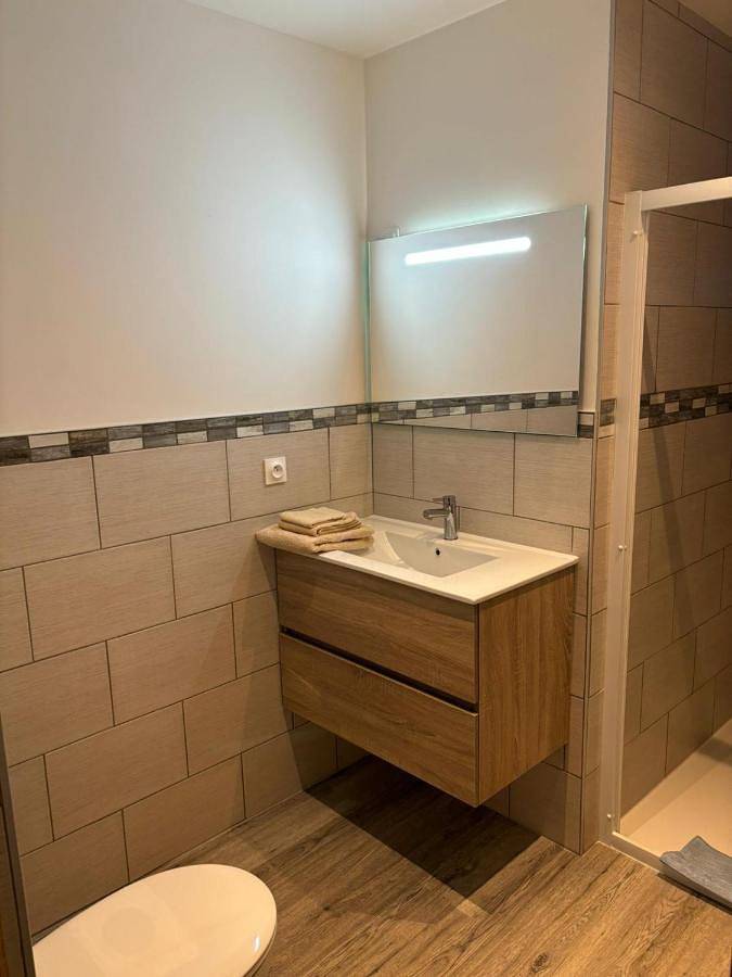 Gîte pour 2 personnes, avec vue à Lussac-les-Châteaux - 4