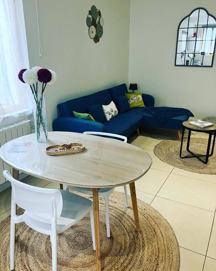 Appartement entier, One-Bedroom Apartment in Saint-Jean-de-Losne, Région de Beaune