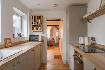Holiday Rental for 4 People in Hythe, Kent Downs, Photo 3