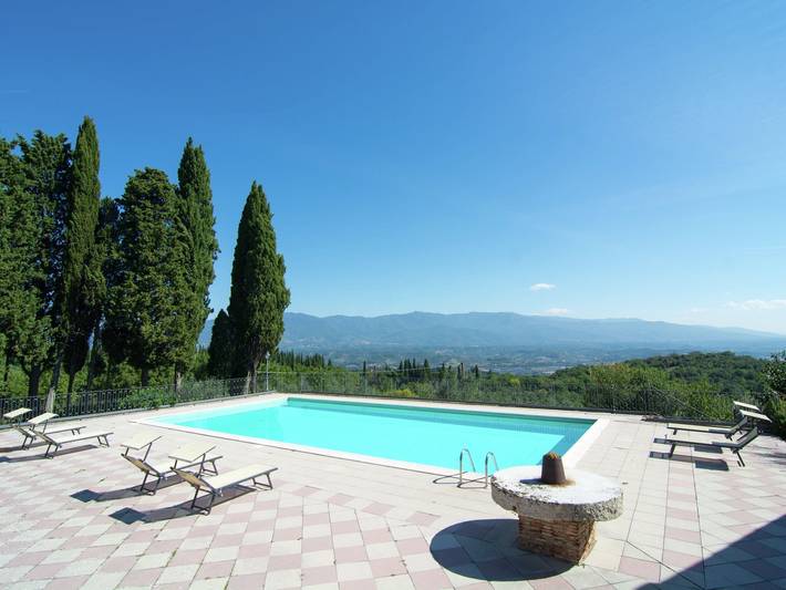 Ferienhaus für 6 Personen, mit Balkon/Terrasse und Terrasse sowie Garten und Pool in Figline e Incisa Valdarno