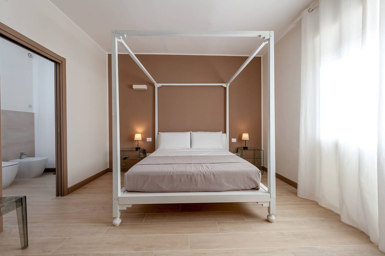 Entire apartment, Apartment 'Victoria's Home' with Private Terrace, Wi-Fi and Air Conditioning in Lecce, Lecce Province