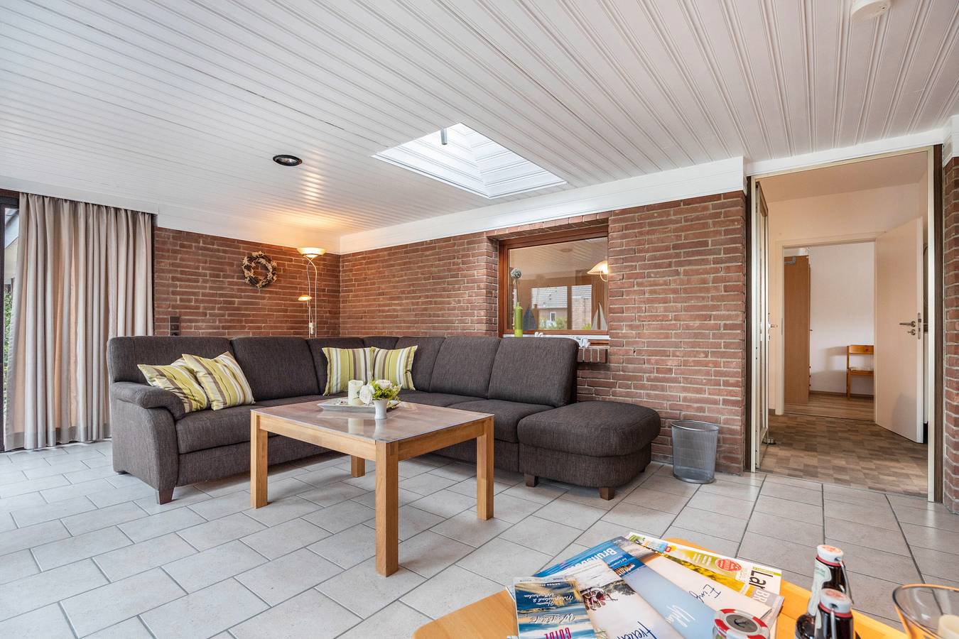 Ganze Wohnung, Ferienwohnung 'Nordseewind' mit gemeinsamer Terrasse, privatem Garten und Wi-Fi in Kronprinzenkoog, Dithmarschen