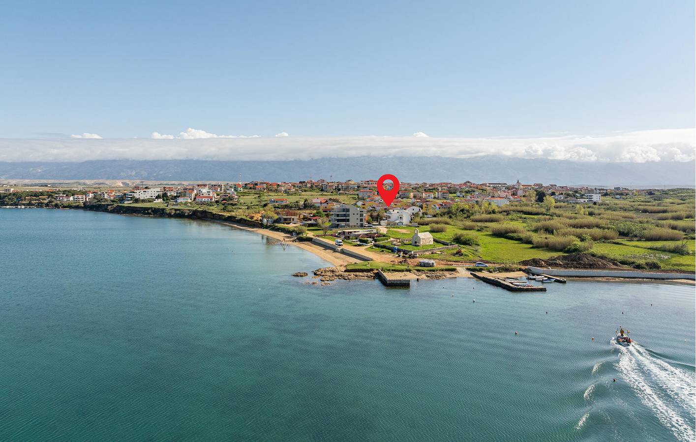 Gemütliche Wohnung mit Terrasse, WLAN und Parkplatz, 2,5 km vom Strand entfernt in Povljana, Pag