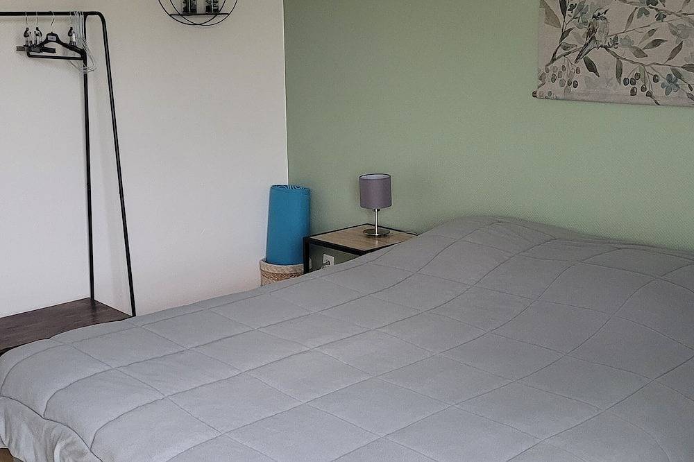 Entire apartment, Duplex 72m² apartment renovated in 2020 400m from the beach and shops in Saint-Aubin-sur-Mer (Calvados), Caen region