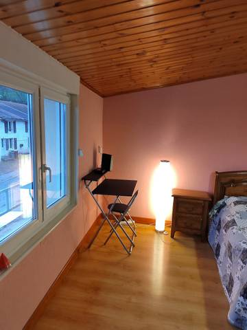 Location de vacances pour 5 personnes, avec jardin, adapté aux familles à Charency-Vezin