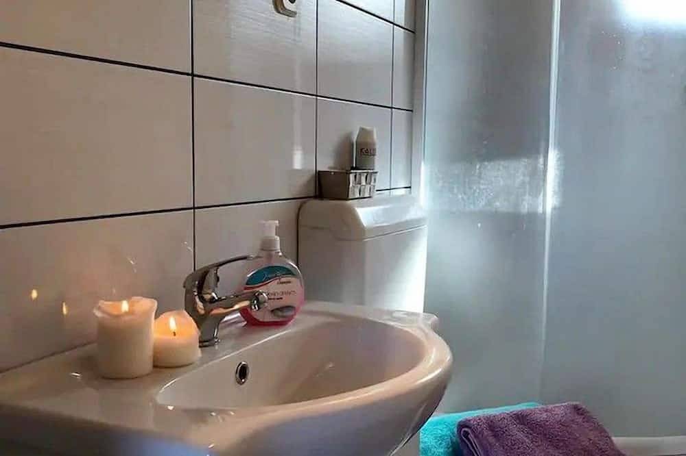 Ganze Wohnung, Ferienwohnung Denis - Kaprije - Insel Kaprije in Dalmatinische Inseln