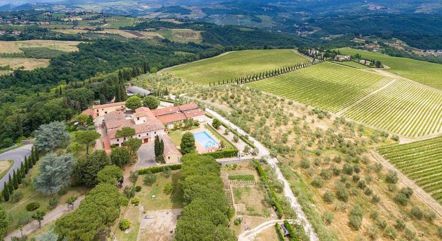 Hôtel pour 2 personnes, avec Terrasse et Jardin ainsi que Piscine et Vue à Torri