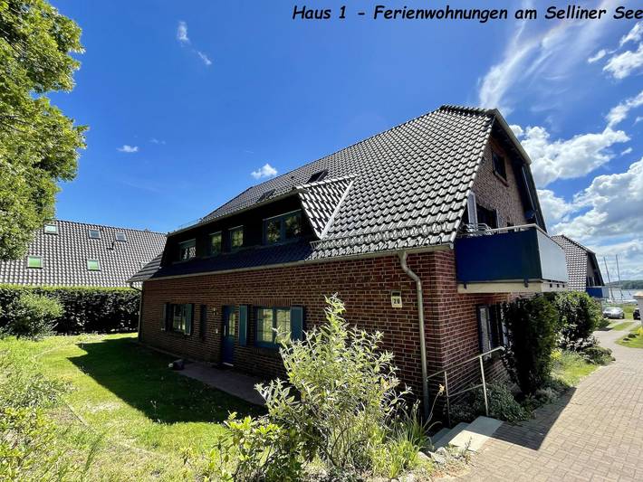 Ferienwohnung für 4 Personen, mit Balkon und Terrasse sowie Garten und Seeblick in Sellin