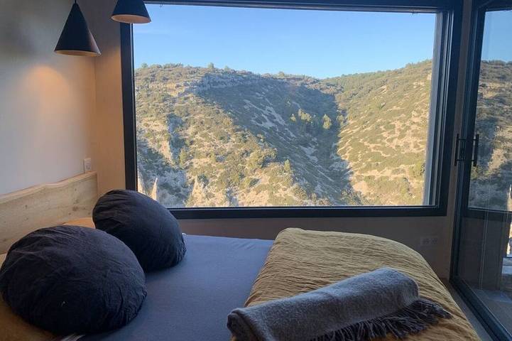 Gîte pour 2 personnes, avec jardin ainsi que piscine et terrasse