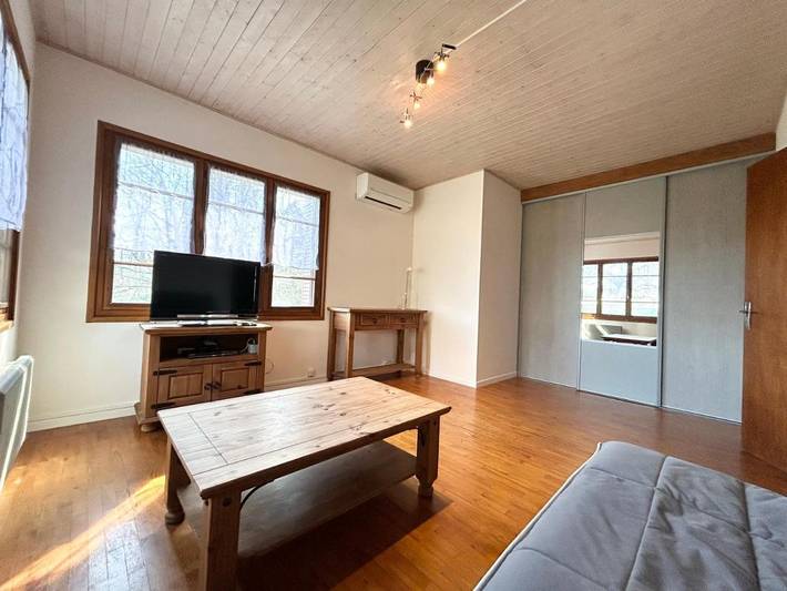 Location de vacances pour 4 personnes, avec Terrasse ainsi que Jardin et Vue à Saint-Jean-de-la-Porte - 4