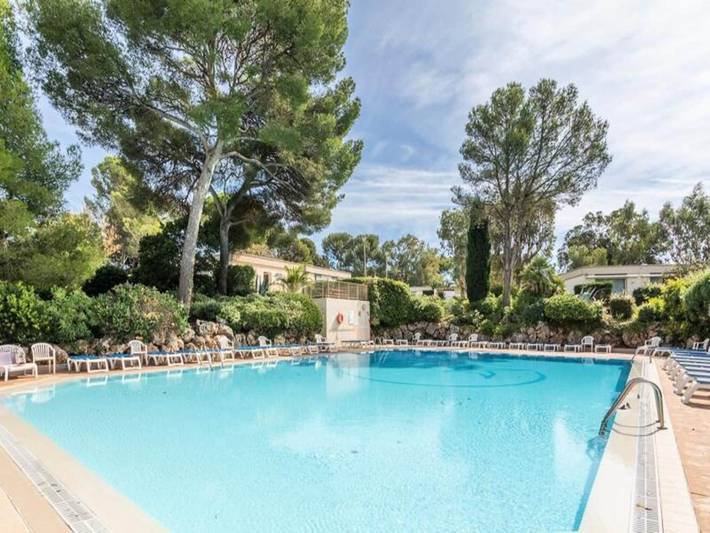 Gîte pour 6 personnes, avec piscine et balcon, adapté aux familles dans Port Santa-Lucia