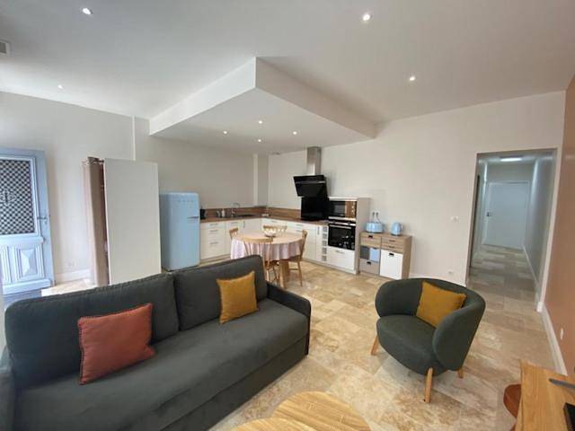 Location de vacances pour 4 personnes, avec jardin ainsi que jacuzzi et sauna à Lamarque - 2