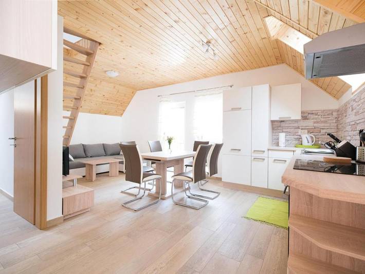 Ferienwohnung für 2 Personen, mit Terrasse und Ausblick in Bovec - 4