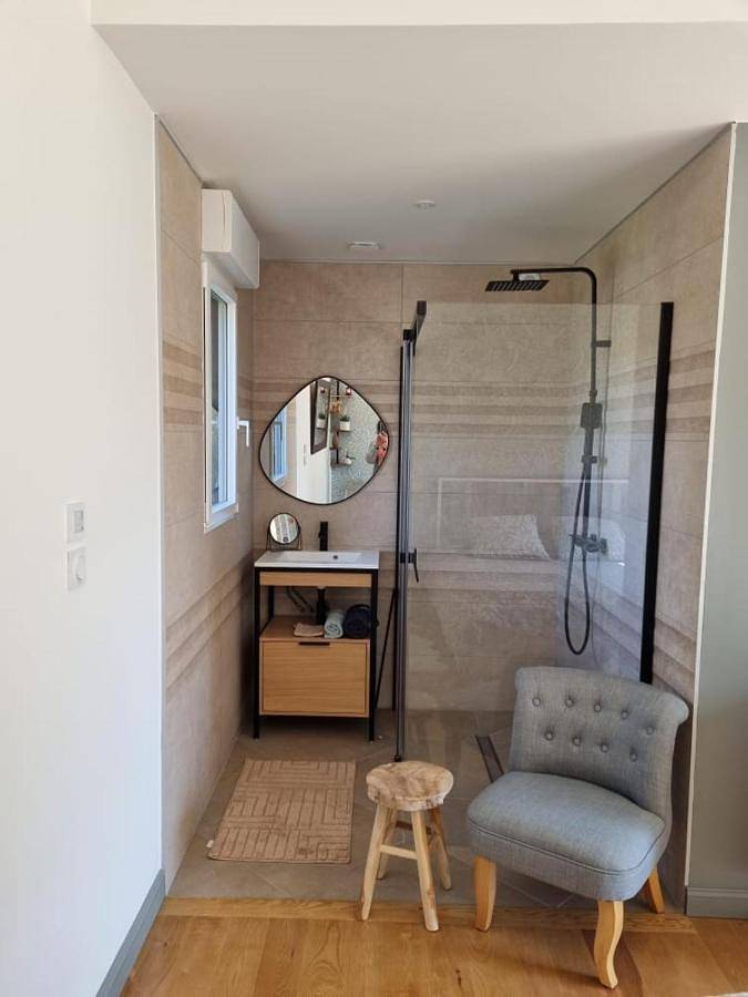 Gîte pour 2 personnes, avec jardin ainsi que jacuzzi et terrasse à Clermont (Oise) - 4