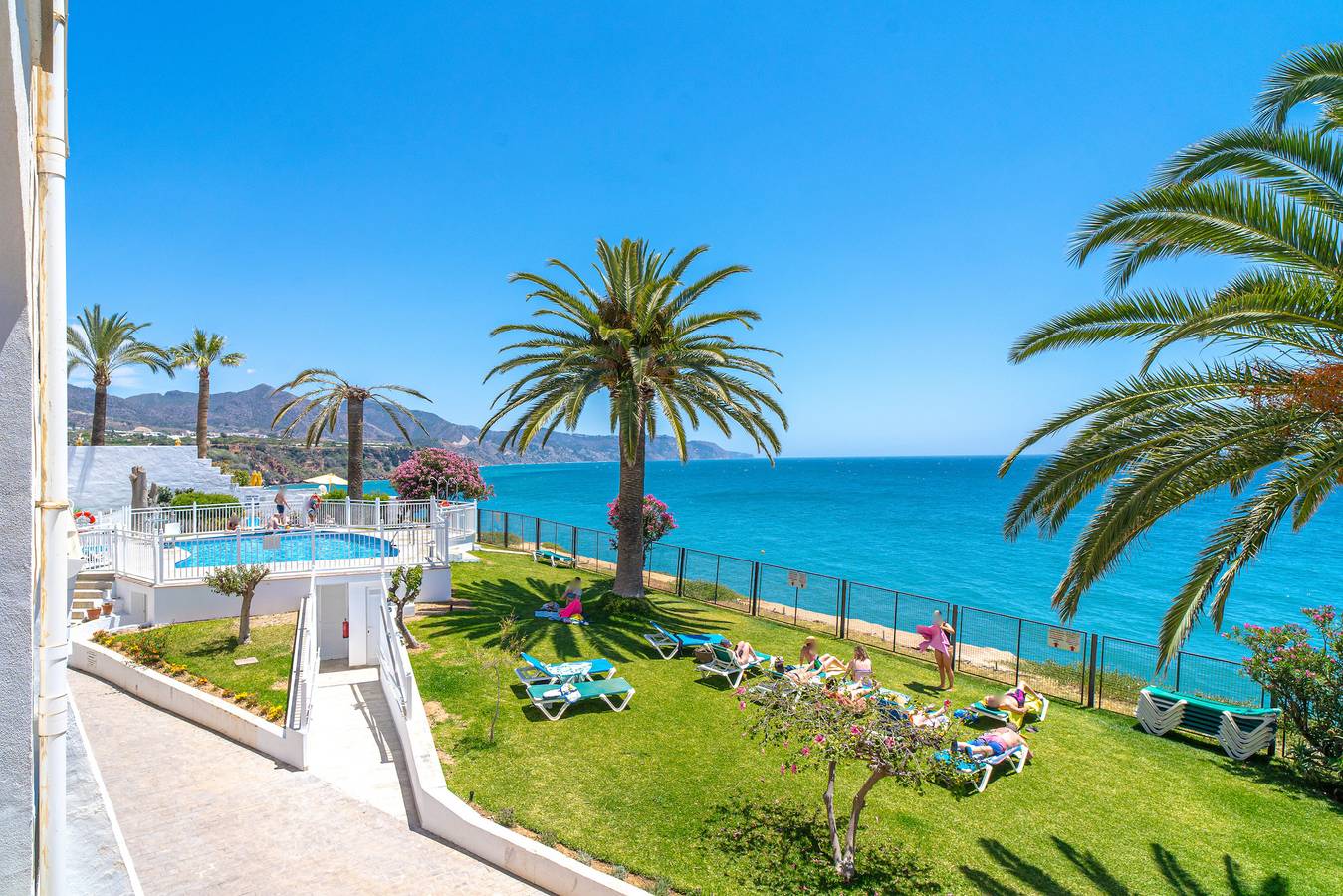 Appartement entier, Tuhillo E1 Luxury Seaview in Playa Carabeíllo, Nerja