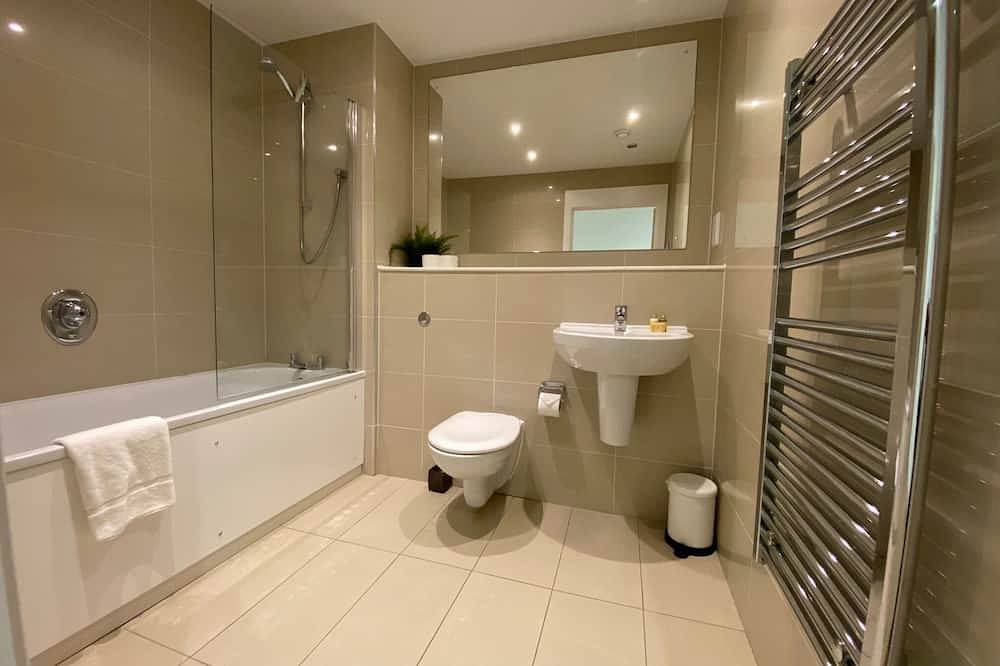 Entire apartment, Berks Luxury Serviced Apartments-Rwh51, 1 Bedroom, Free Gym, wifi & Parking in Bracknell, Berkshire