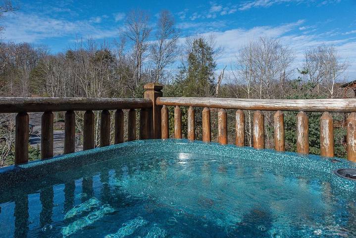 Chalet for 28 people, with balcony and hot tub in Gatlinburg