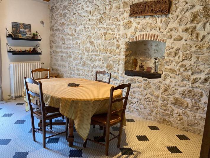 Location de vacances pour 7 personnes, avec piscine et jardin à Saint-Morillon - 4