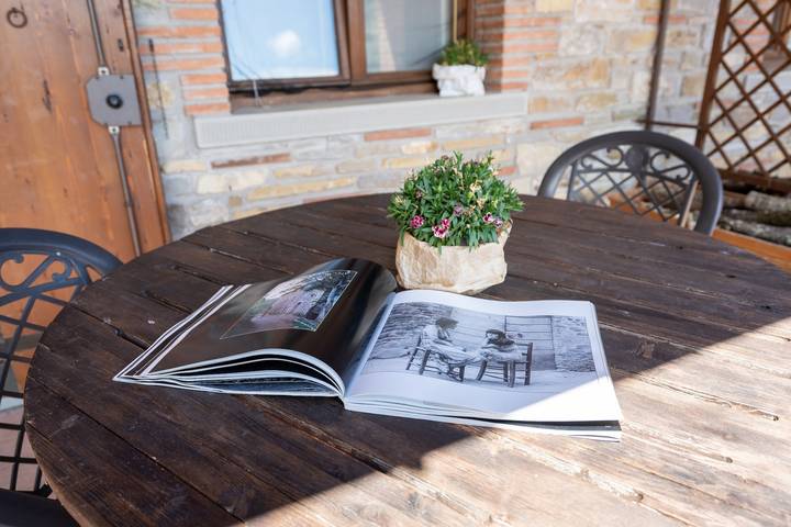 Entire apartment, Farfalle e Fiori – Agriturismo with Experiences, Breakfast Included - Le Ceregne Bio in Pieve Santo Stefano, Valtiberina