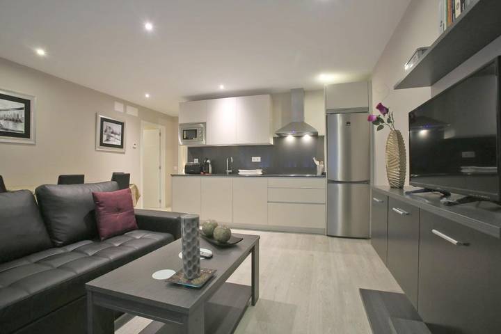 Apartamento de vacaciones para 4 personas, con vistas y jardín - 1