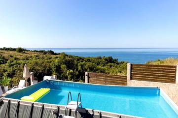 Maison d’hôte pour 5 personnes, avec piscine ainsi que jardin et vue au Monténégro