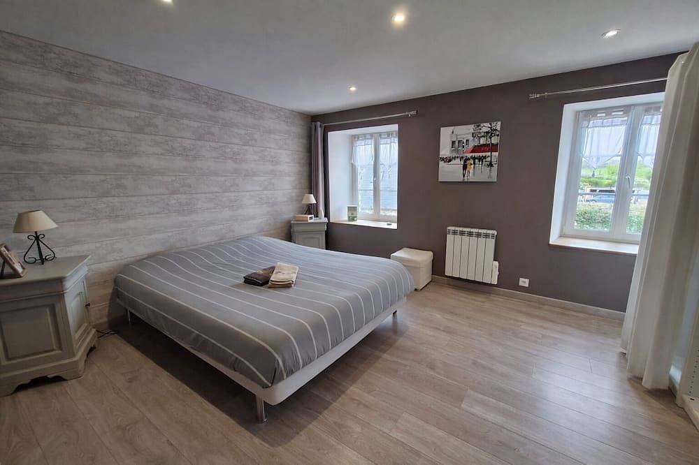 Belle maison rénovée - 3 Chambres - Mer & Campagne in Maupertus-sur-Mer, Région de Cherbourg