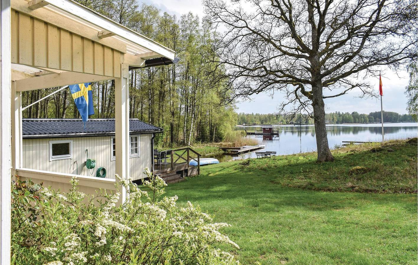 Hus för 6 Personer med trädgård in Bolmen