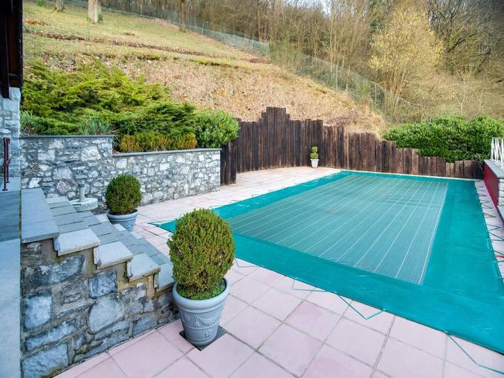 Location de vacances pour 12 personnes, avec jardin et terrasse ainsi que sauna et piscine à Maredsous - 2