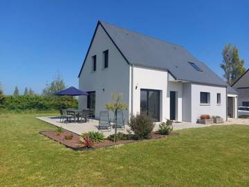 Gîte pour 8 personnes, avec jardin à Réville