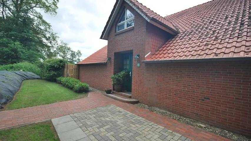 Ferienhaus für 4 Personen, mit Garten in Uplengen