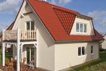 Ferienhaus für 4 Personen, mit Balkon und Garten sowie Sauna in Wohlenberg