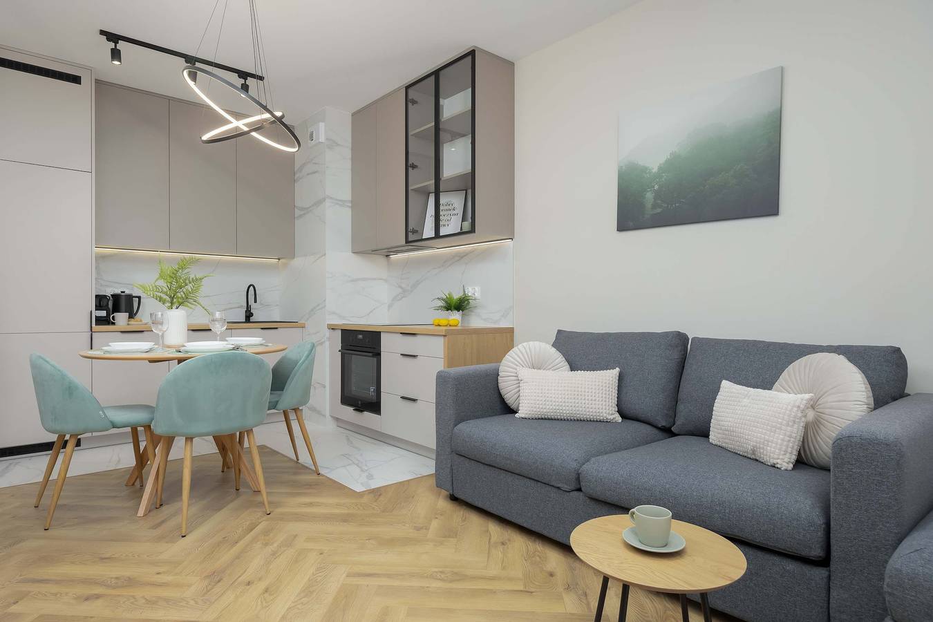 Cały apartament, Marynin 33A Warszawa   Pastel Apartment with Garden  Parking and Desk for Remote Work in Bemowo, Warszawa