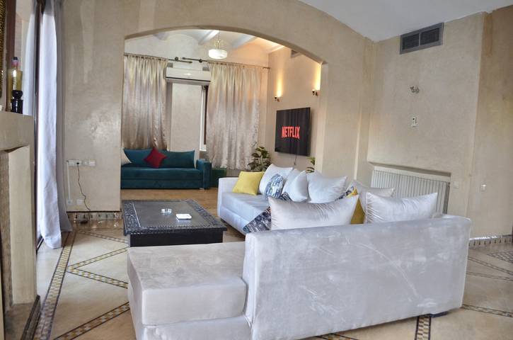 Villa pour 10 personnes, avec balcon et piscine ainsi que jacuzzi et jardin, animaux acceptés à Marrakech - 4