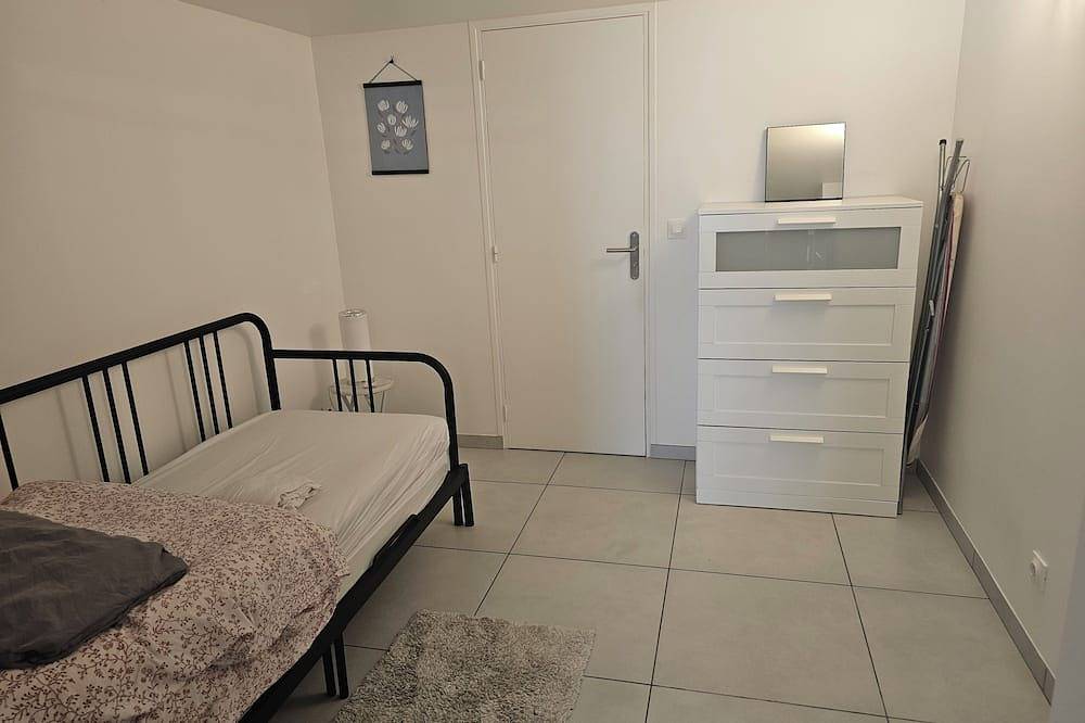 Appartement entier, Appartement cosy avec jardin près de Paris en Aout seulement in Palaiseau, Essonne
