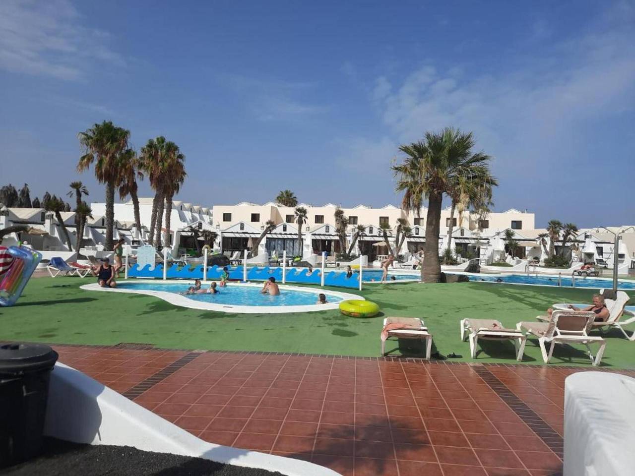 Ganze Wohnung, Ferienwohnung 'Palmeras 32' mit Gemeinschaftspool, privater Terrasse und Garten in Costa Teguise, Teguise