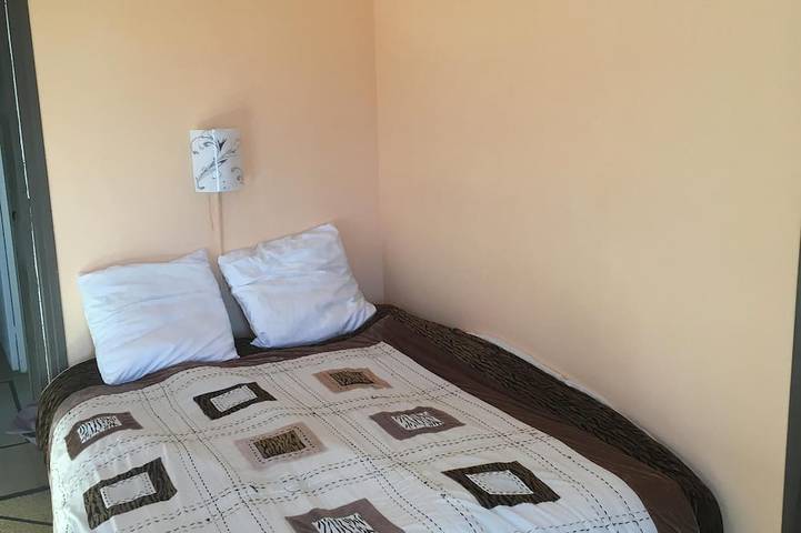 Gîte pour 3 personnes, avec terrasse et jardin dans Agay - 2