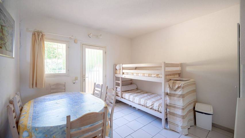 Gîte pour 4 personnes, avec terrasse dans Plage d'Aiguebelle - 3