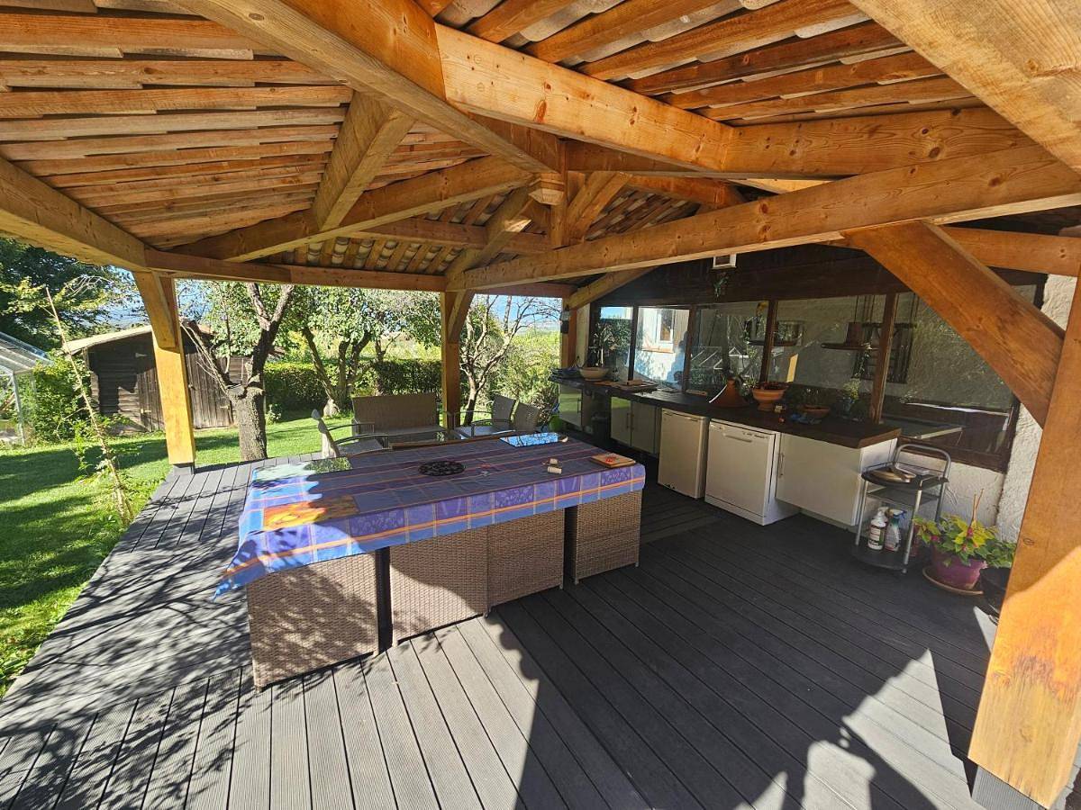 Three-Bedroom Villa in Meyrargues, Région d'Aix-en-Provence