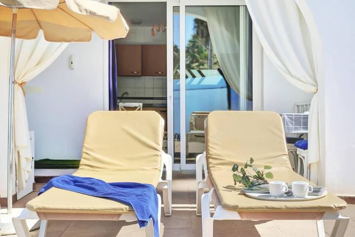 Bungalow für 2 Personen, mit Terrasse und Pool sowie Ausblick in Corralejo - 4