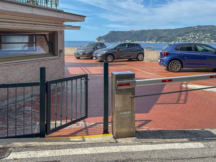 Appartamento intero, Insel Oasis Wohnung in Lido di Torre del Mare, Bergeggi