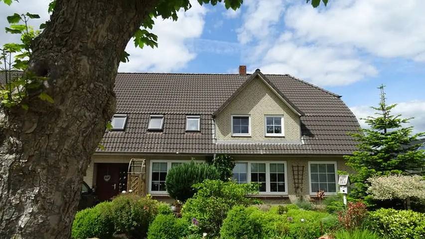 Bauernhof für 4 Personen, mit Garten und Terrasse in Janneby